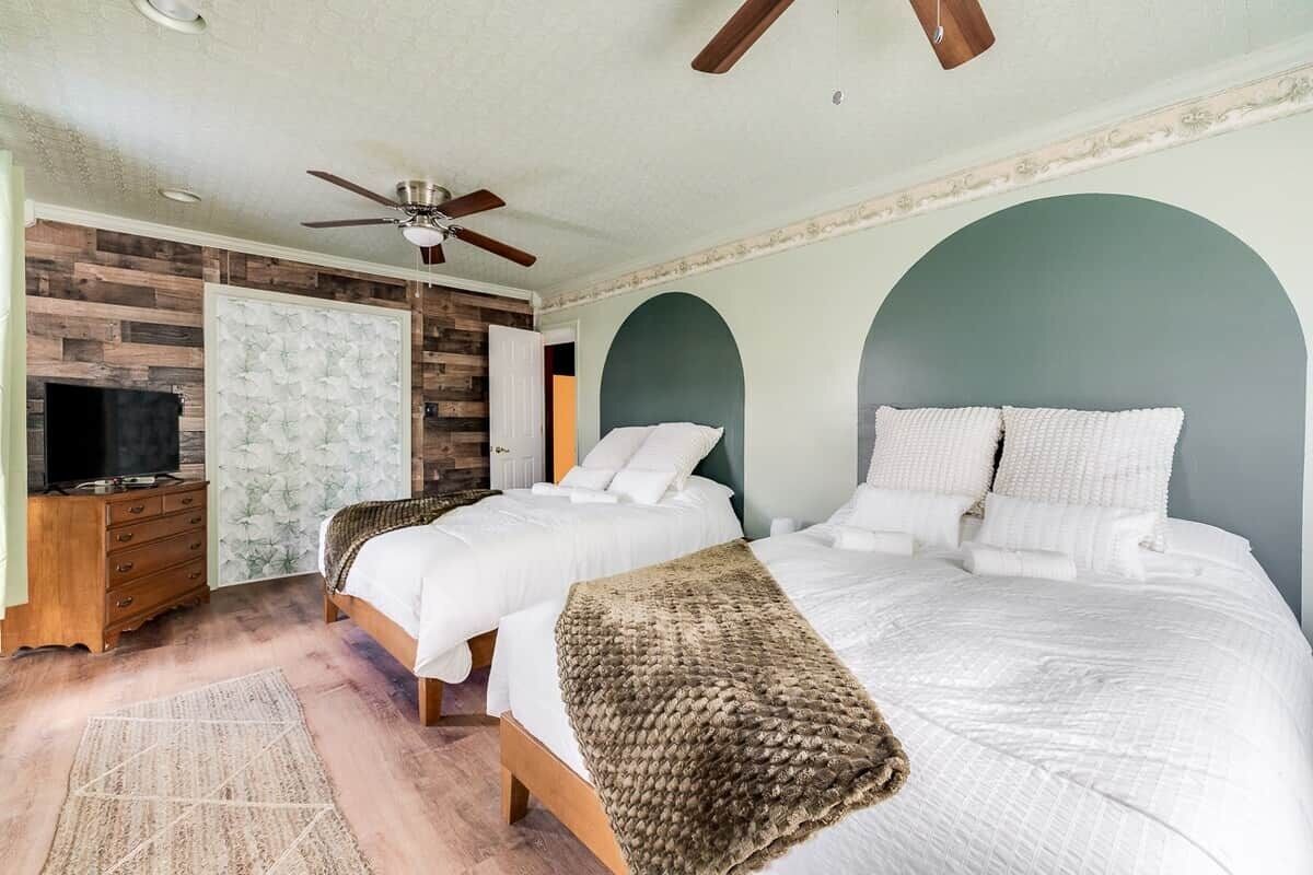 4 多间卧室、办公桌、熨斗/熨衣板、WiFi