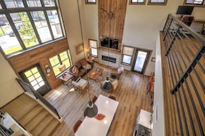 TV, fireplace, computer monitors, printers