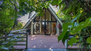 Honeymoon Studio Suite | Terrace/patio