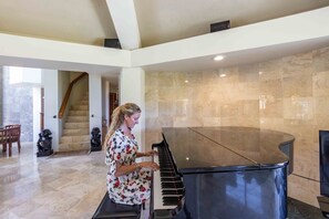 Bungalow Elite, varias camas, no fumadores, baño privado | Zona de estar