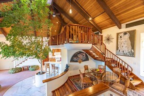 Family Room, Multiple Beds, Ocean View | Living area