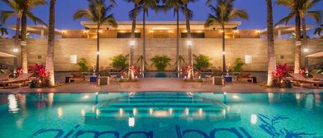 Outdoor pool, a heated pool