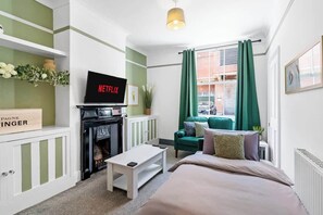 2 chambres, fer et planche à repasser, Wi-Fi, literie fournie