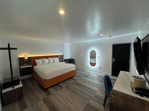 Comfort eenpersoonskamer | Een kluis op de kamer, gratis wifi