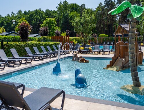 Beautiful Chalet With Airco, in a Holiday Park