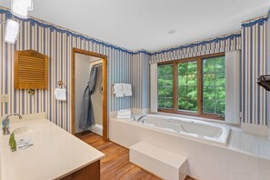 Shower, jetted tub, hair dryer, towels