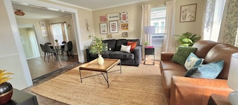 Welcome to happy home Oswego 5 bedroom to bathroom house with WiFi and AC