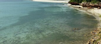 Sea view, 3-bedrooms in fabulous Zanzibar with AC, WiFi and 24 hr security