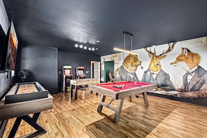Game room - Apple-achian Point • Hot Tub, Sauna, Views • Sleeps 15 (Hendersonville)