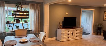 The Cardinals Nest, Charming 4-bedroom house, Historic Village of Ballston Spa.