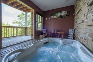 Tina de hidromasaje al aire libre