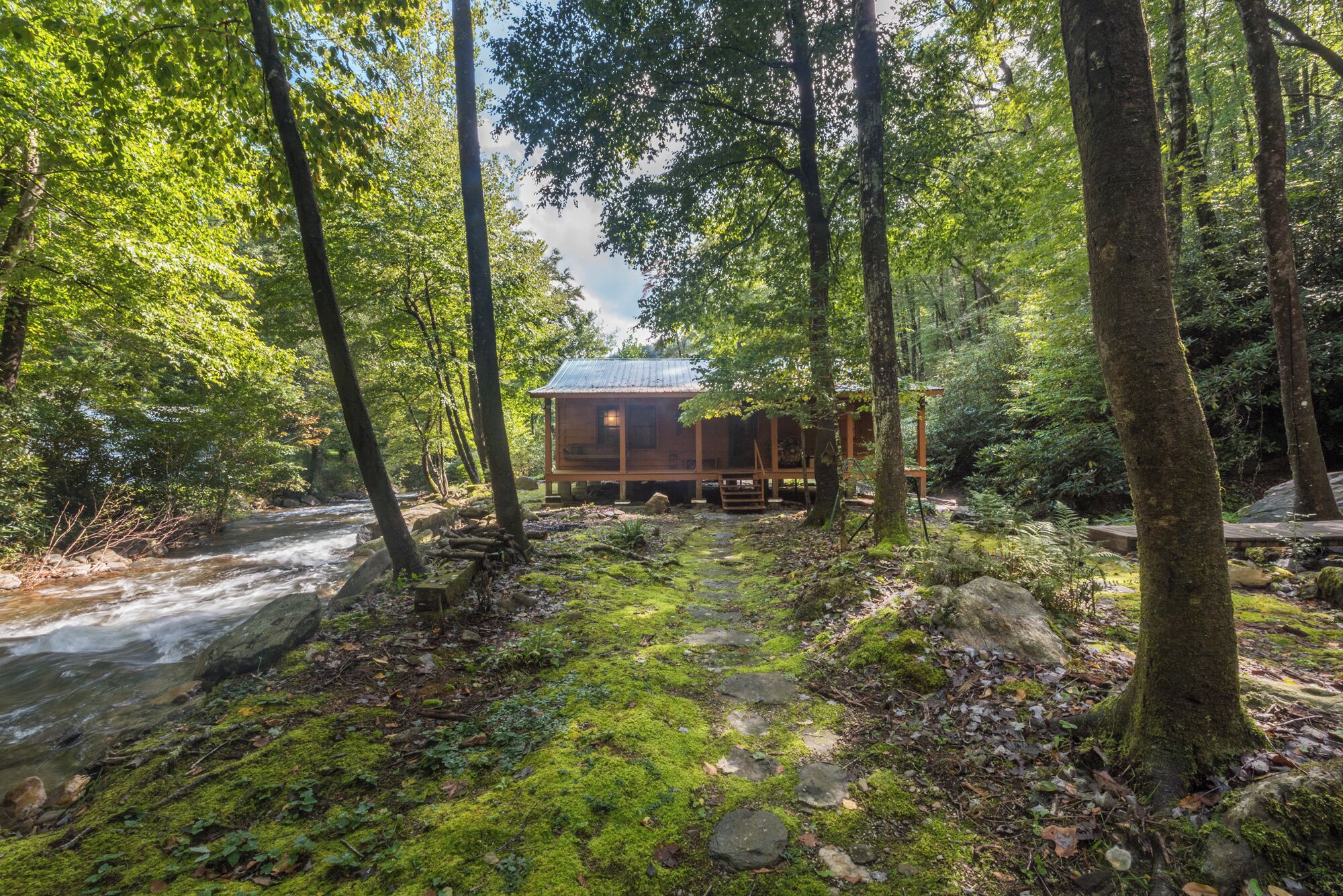 The Cabin at Two Creeks - 2 Bedroom, 1 Bathroom