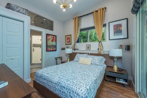 3 chambres, fer et planche à repasser, Wi-Fi gratuit, draps fournis