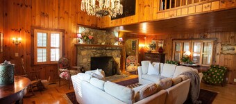 Sanjema Lodge | Spacious Home in Ridgecrest
