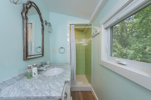 Shower, hair dryer, towels - Whispering Pines | Grill, Fire Pit & 5 Min. to Downtown Black Mtn! (Black Mountain)