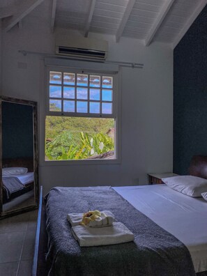 5 bedrooms, in-room safe, desk, WiFi - Tropical Mansion for up to 10 People (Exclusive Villa) (Caborê Paraty)