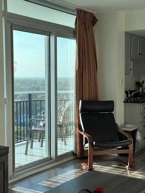 Interior - Beautiful Beachfront Resort 6 minutes from Airport (Myrtle Beach)