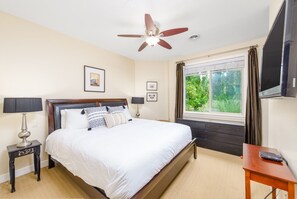 2 bedrooms, desk, iron/ironing board, free WiFi