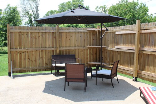 Charming 3-bedroom house with private patio, 20min to dwntn Nashville/ Airport