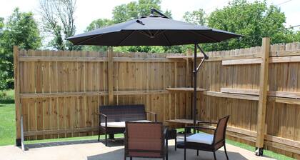 Charming 3-bedroom house with private patio, 20min to dwntn Nashville/ Airport