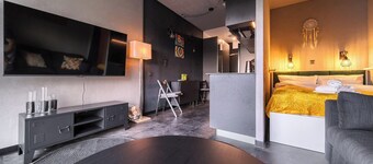 Magnolia Modern Studio