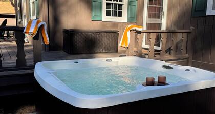 3 bedroom cabin in Chestertown with hot tub, fireplace, fire pit, wifi, and more