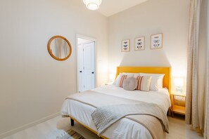 1 bedroom, desk, iron/ironing board, WiFi - Cozy, walkable 1-bedroom apartment in Pittsburgh with WiFi, AC (Pittsburgh)