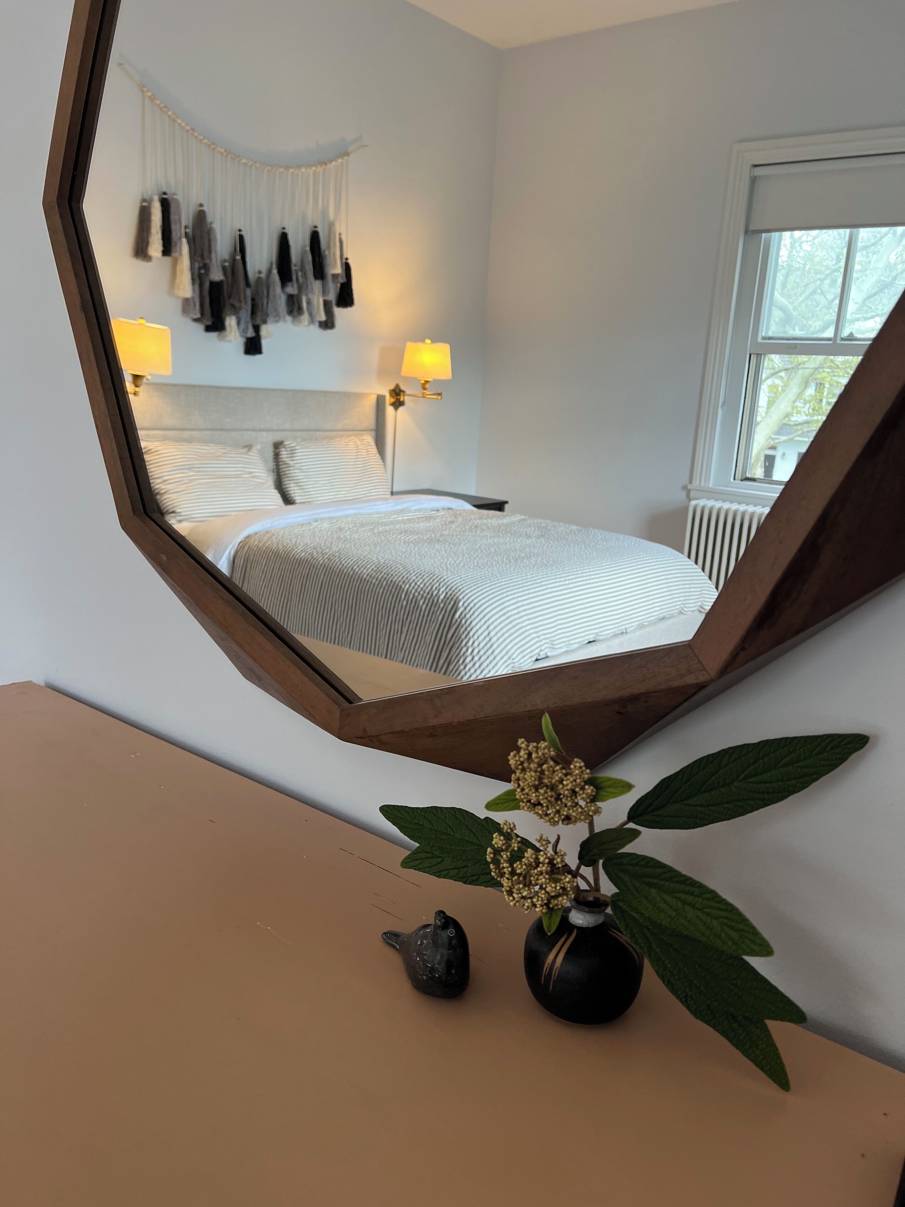 Historic 2-bedroom apartment with WiFi, AC in fabulous Bethlehem
