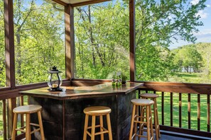 Outdoor dining - Stunning Views, Riverfront Privacy, 18-Acre Estate - Near Hikes, Wine/Breweries! (Charles Town)