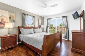 5 bedrooms, iron/ironing board, travel cot, free WiFi - Vista Home near Disney (Davenport)