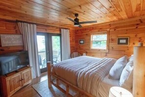 5 室のベッドルーム、WiFi、ベッドシーツ