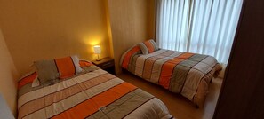 2 bedrooms, desk, WiFi, bed sheets