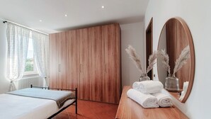 Unclassified image, 5 of 19, button - Apartment next to the Riva di Cernobbio (LA CASA DI NICE) (Cernobbio)