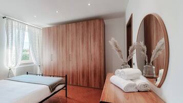 2 Schlafzimmer, Bügeleisen/Bügelbrett, kostenloses WLAN, Bettwäsche