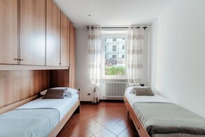 2 chambres, fer et planche à repasser, Wi-Fi, literie fournie