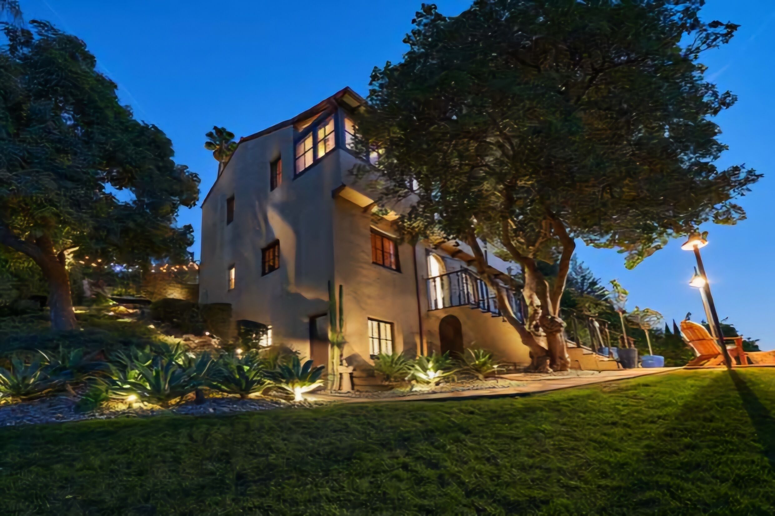 Beautiful Mediterranean revival house in Hollywood Hills!