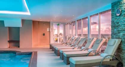 Apartment By The Sea, Wi-Fi, Pets Accepted