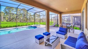 A heated pool - Luxurious 6BR villa in Davenport with Private Heated Pool, Game Room (Davenport)