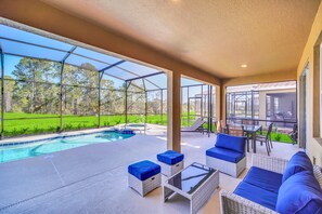 A heated pool - Luxurious 6BR villa in Davenport with Private Heated Pool, Game Room (Davenport)