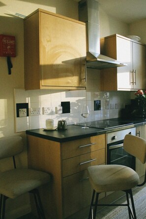 Geladeira, fogão, cooktop, lava-louças