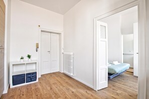 1 chambre, fer et planche à repasser, accès au Wi-Fi (inclus)