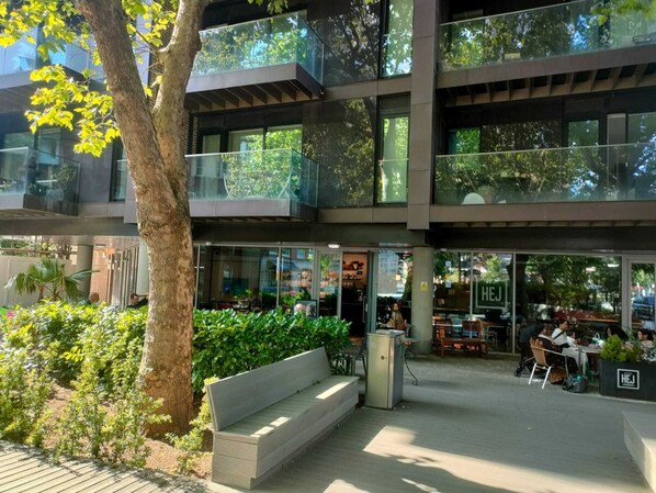 Exterior - Spacious 3 Bedroom Apartment in Zone 1
(London)