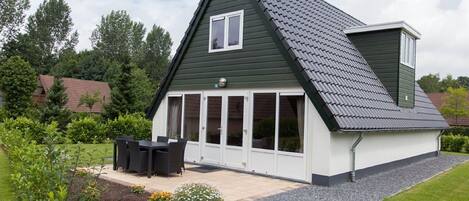 منزل صغير | المنشأة من الخارج