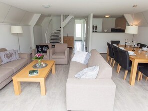 Bungalow | Living room - Nice Bungalow in a Holiday Park Near Maastricht (Susteren)
