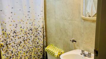 Towels, soap, shampoo, toilet paper