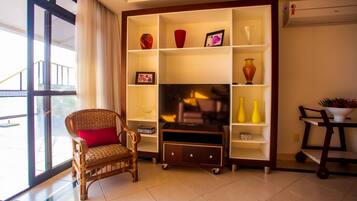 Smart TV, mesa de pingue-pongue