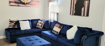 This is a cozy Military/USA themed home by Lackland AFB . 4 Bedroom, 1 Bath. 