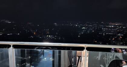 3 bedroom, 3.5 bathroom apartment with gym and a pool at Victoria treasure apart