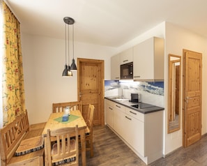 Apartment | Private kitchen - Apartment With Terrace (Sankt Georgen am Kreischberg)