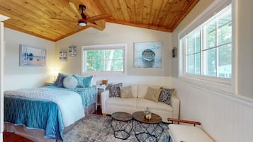 Iron/ironing board, internet, bed sheets